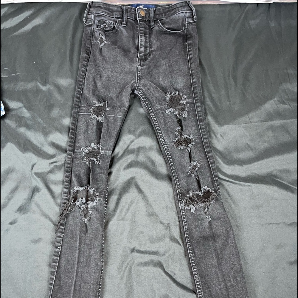 Hollister black size 0L ripped high rise ultra skinny jeans